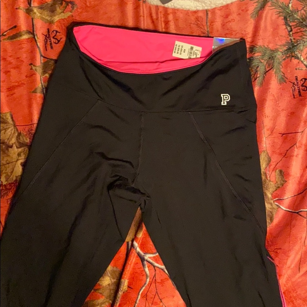 Vs capris